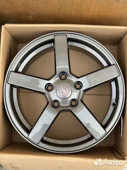 Диски r17 5x114,3 Vossen CV3 графит