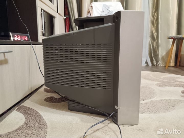 Телевизор LG flatron