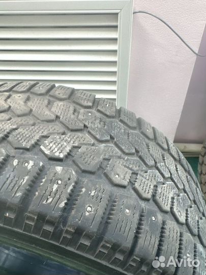 Yokohama IceGuard Stud IG65 215/60 R16