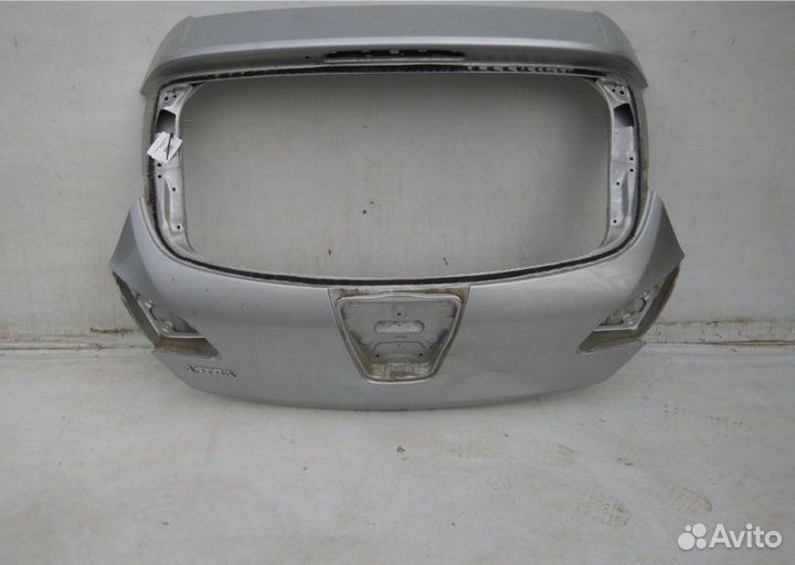Крышка багажника Opel Astra J 2009-2015