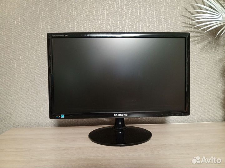 Монитор samsung