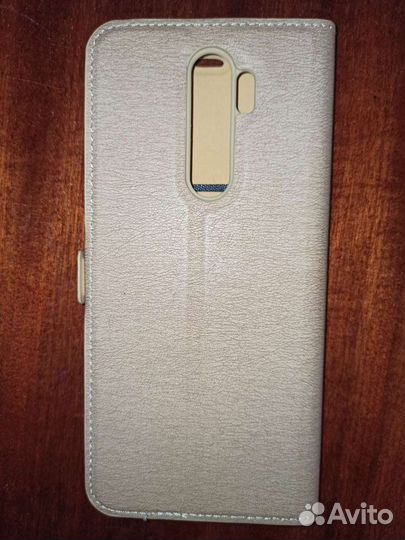 Чехол на телефон