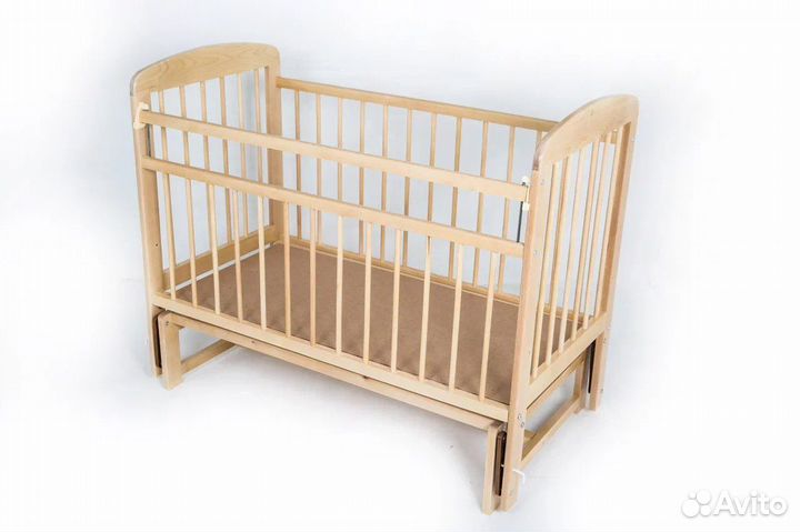 Кроватка детская с матрасиком