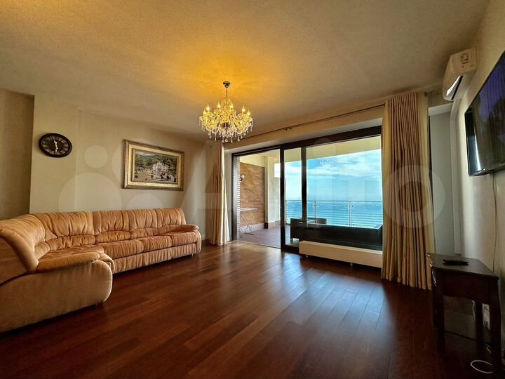 3-к. квартира, 120 м², 12/14 эт.