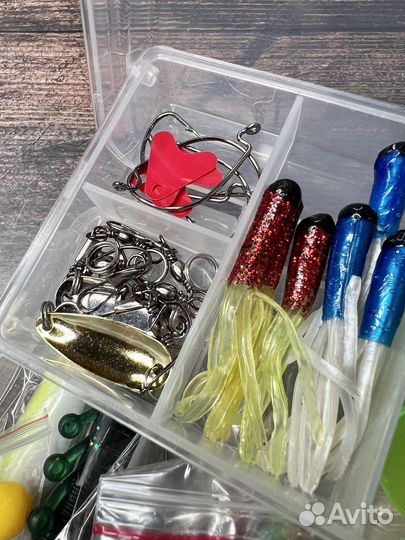 Рыболовный набор приманок 106 шт