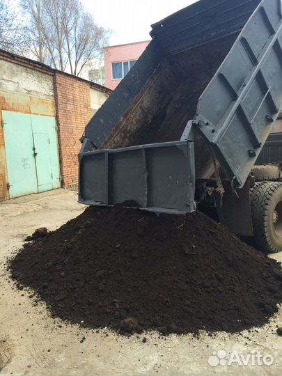 Чернозем универсальный (чёрный, лесной), Перегной