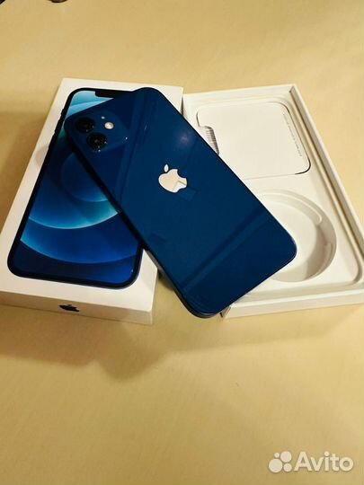 iPhone 12, 64 ГБ