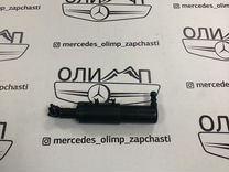 Форсунка омывателя на Mercedes w204 С сlass