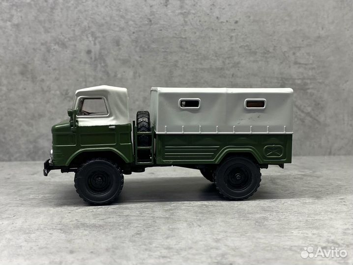 Коллекционная модель газ-62 шишига хаки 1:43