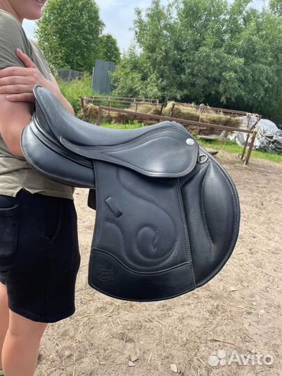 Седло для лошади