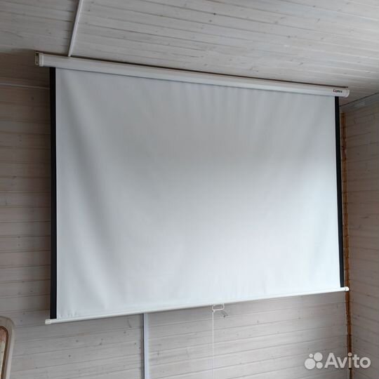 Проектор экран и крепление на стену