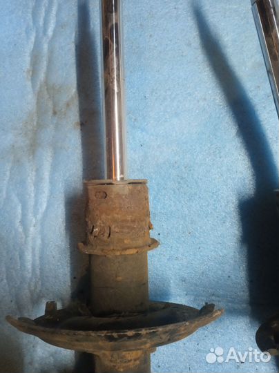 Передние стойки на hyundai solaris