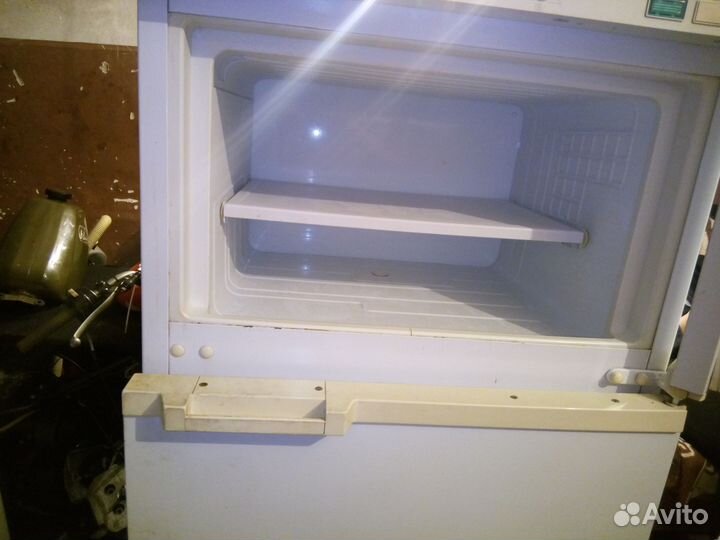 Холодильник бу атлант