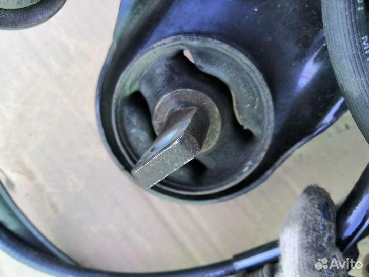 Рычаг задний левый Mitsubishi Outlander XL