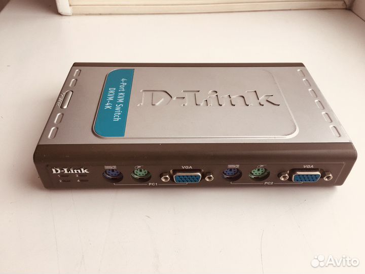 Коммутатор KVM переключатель D-Link dkvm-4K