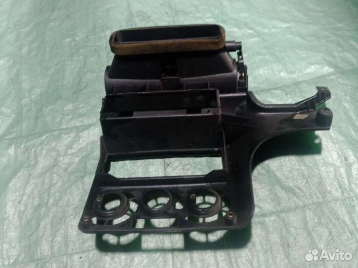 Рамка магнитолы Opel Astra F