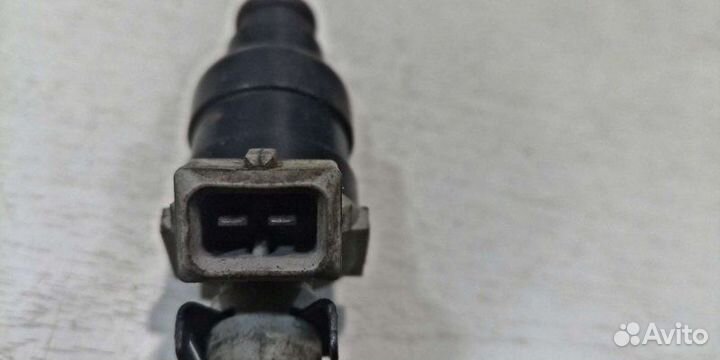 Форсунка Audi A6 2.8L