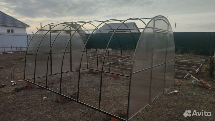 Теплица арочная