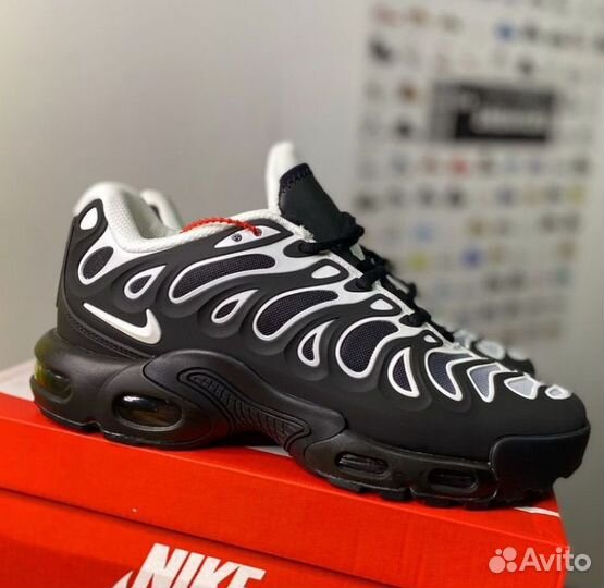 Кроссовки nike air max tn plus drift черно белые