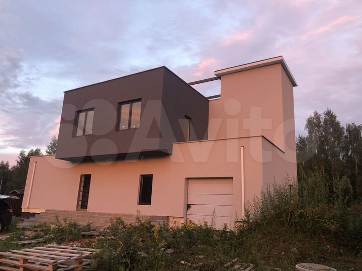 Коттедж 370 м² на участке 10,8 сот.