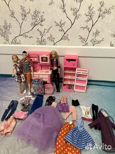 Одежда и мебель для Барби