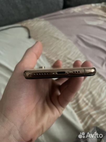 iPhone Xs, 64 ГБ
