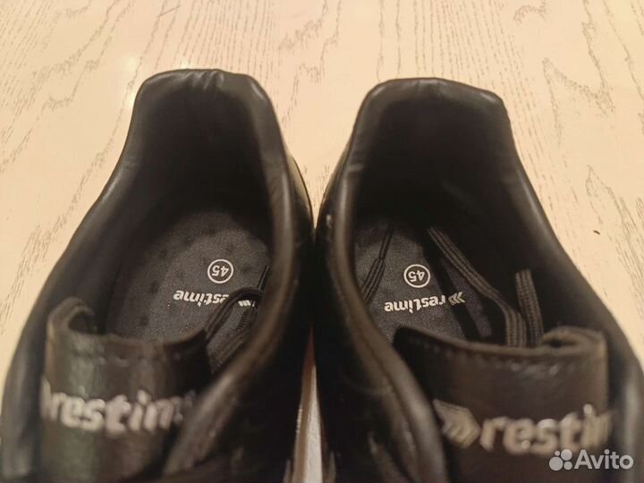 Бутсы футбольные сороконожки Restime