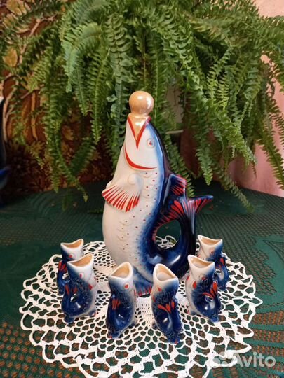 Вазы и штоф со стопками СССР