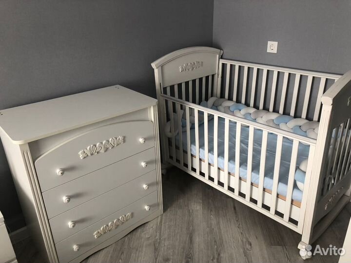 Кроватка и комод picci