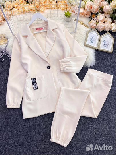 Костюм брючный