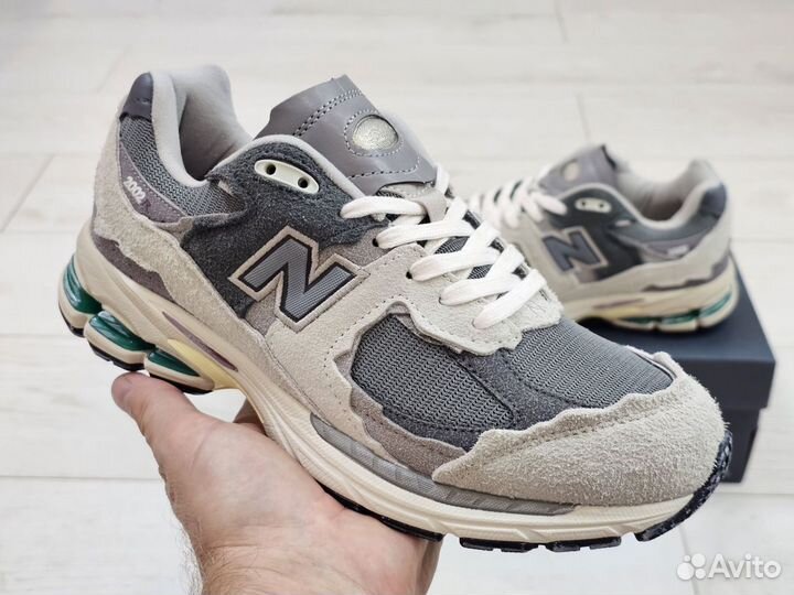 Кроссовки New Balance 2002r