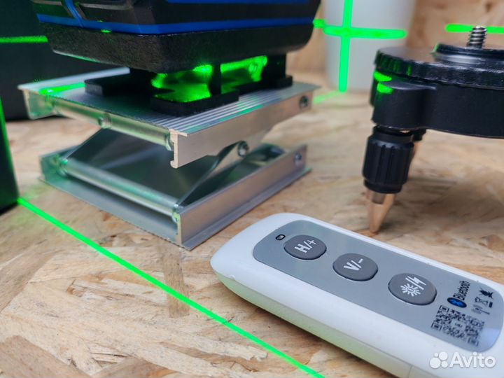 Новый лазерный уровень 12 линий в кейсе