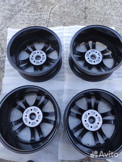 Диски R18 Скад Мюнхен 8 5x114.3 D60.1