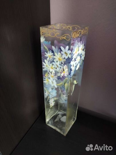 Ваза для цветов, цветное стекло