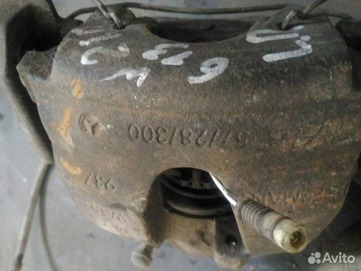 Суппорт передний Mercedes-Benz E-Class W210 OM613