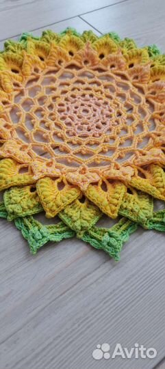 Салфетка на стол ручная работа