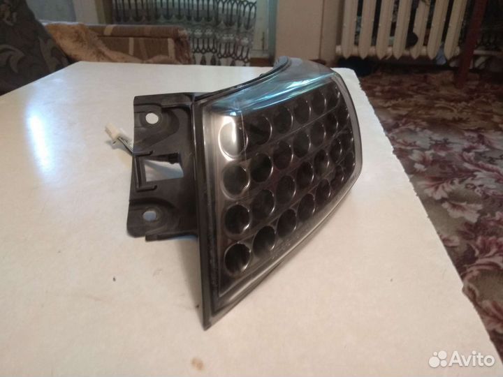 Задний фонарь правый infiniti fx 35