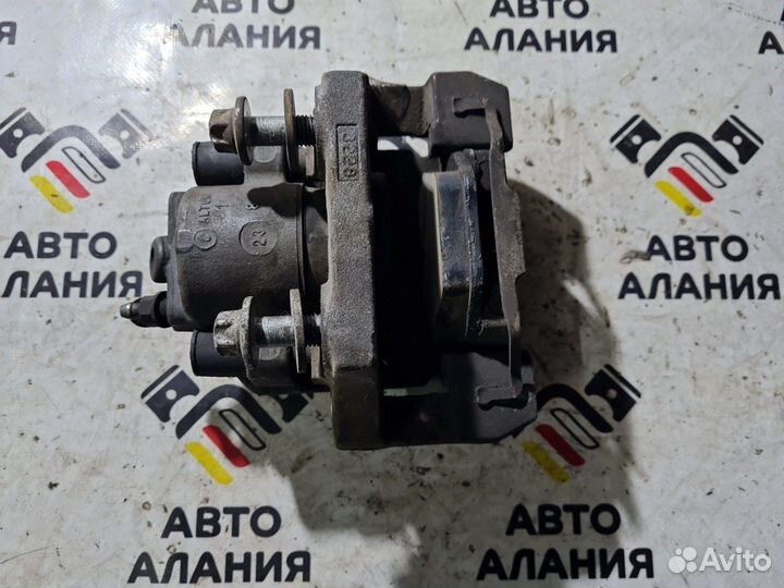 Суппорт задний правый Bmw X5 E70 N52B30 2008