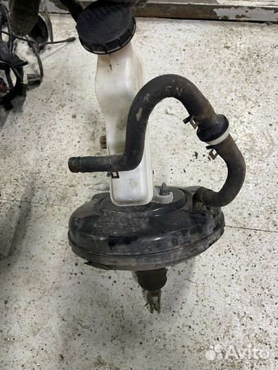 Вакуумный усилитель тормозов Kia Rio 3