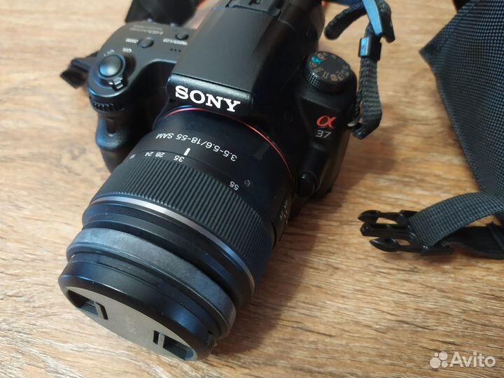 Зеркальный фотоаппарат Sony a37