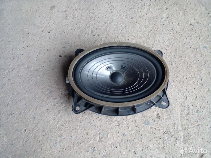 Динамик передний двери Toyota Land Cruiser 200