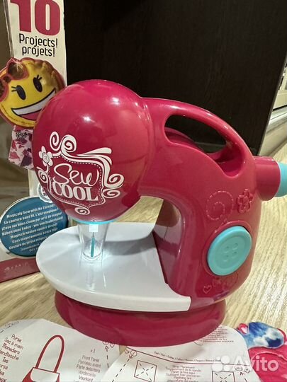Детская швейная машинка Sew cool