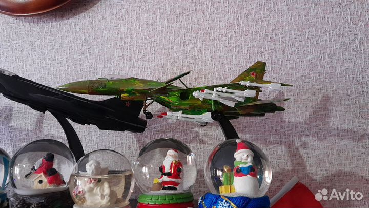 Клею модельки самолетов и вертолётов