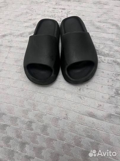 Тапки adidas yeezy slide