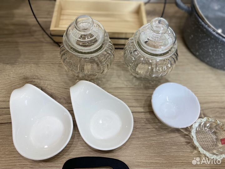 Посуда. Кухонные принадлежности пакетом