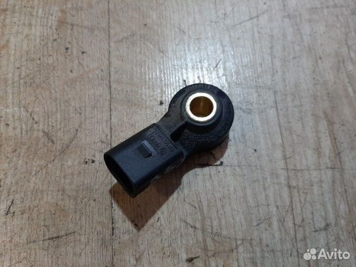 Датчик детонации Volkswagen Polo HB 1.4. CGG