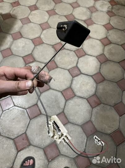 Поплавок бензонасоса Toyota Hilux