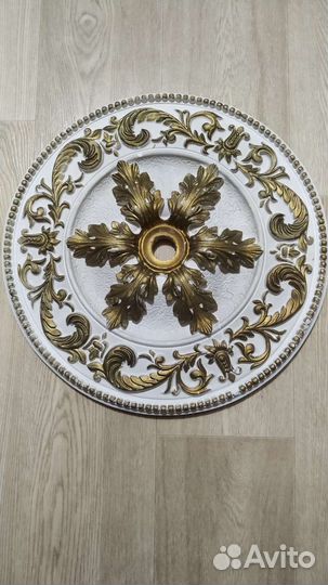 Гипсовая потолочная розетка