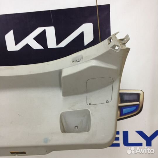 Обшивка багажника Renault laguna 3