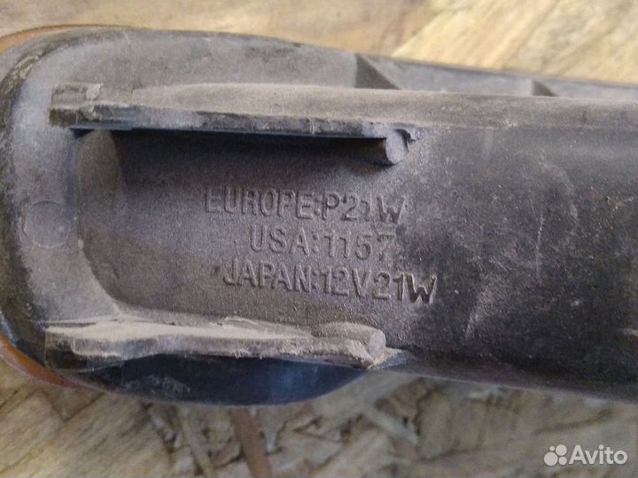 Поворотник правый toyota celica st200